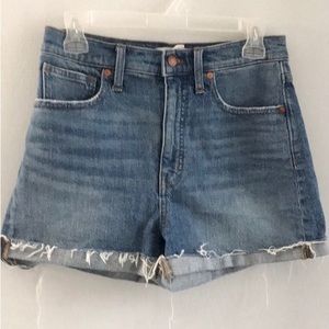 Madewell jeans short!